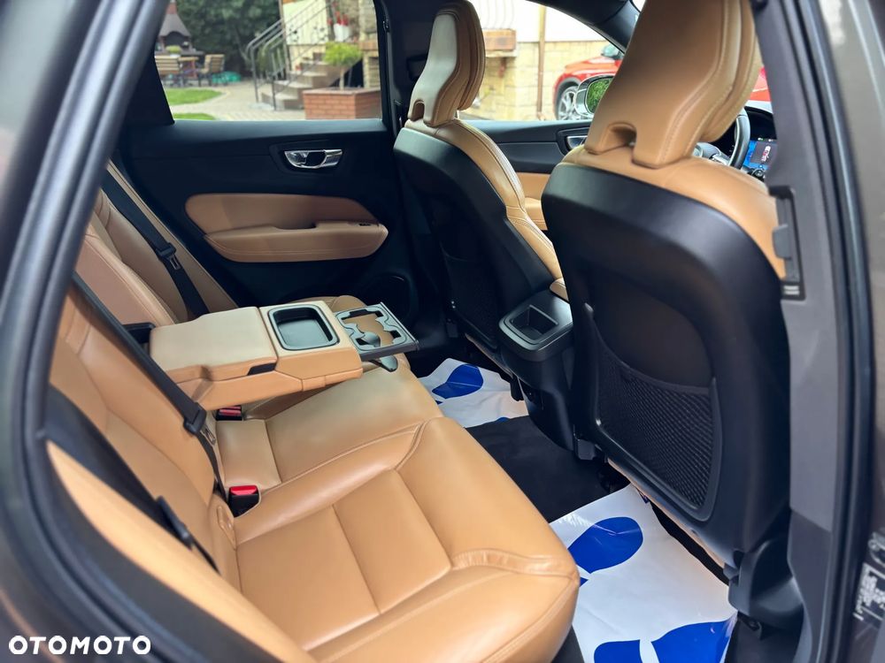 Volvo XC 60 B4 D AWD Geartronic Inscription - 12