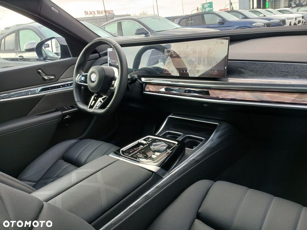 BMW Seria 7 - 34