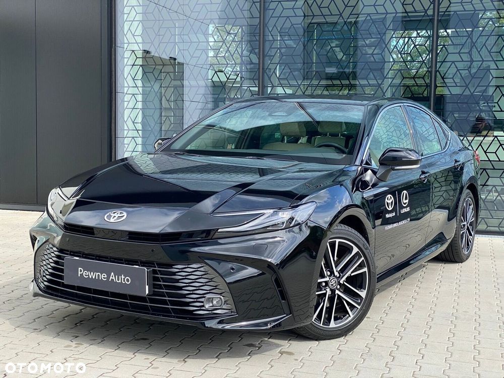 Toyota Camry - 10