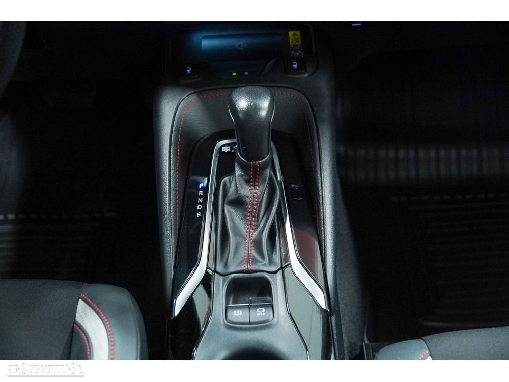 Toyota Corolla Touring Sports - 37