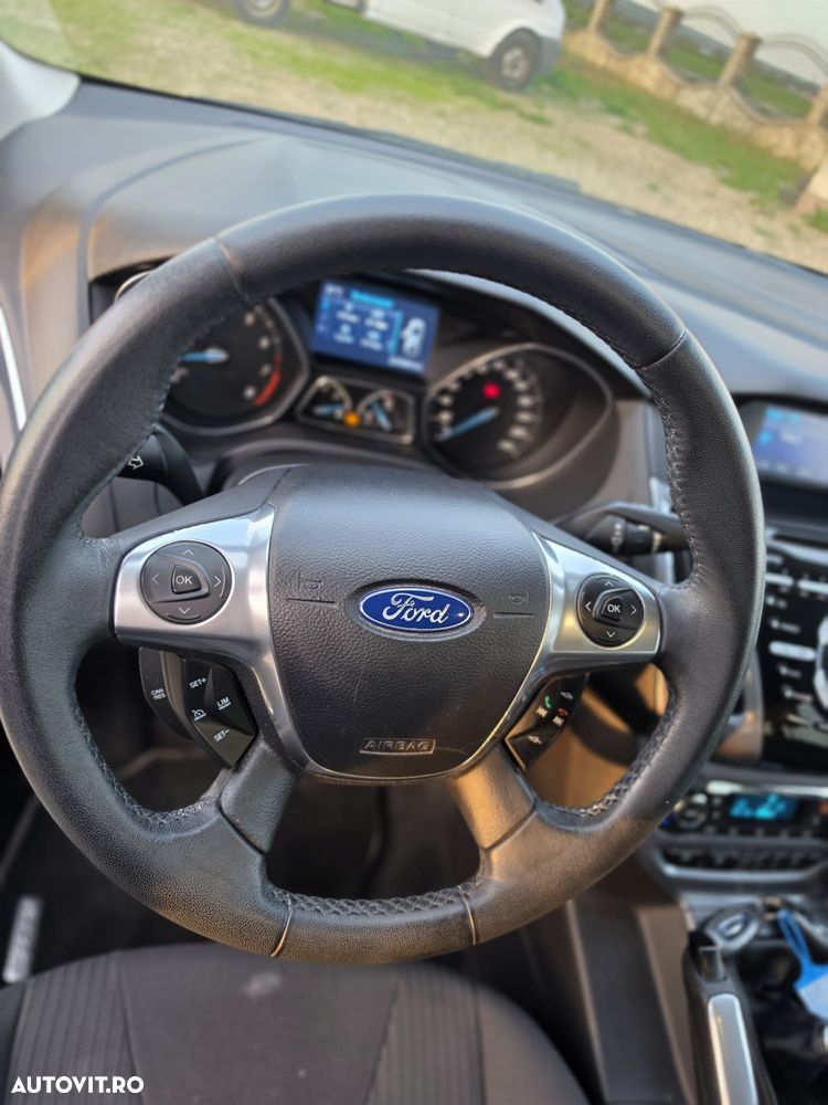 Ford Focus 1.6 EcoBoost Start-Stopp-System Titanium - 14