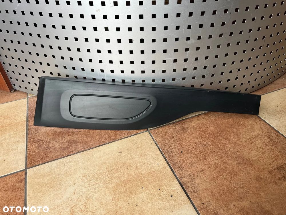 LISTWA DRZWI TYŁ PRAWY TYLNA PRAWA CITROEN C4 CACTUS LIFT 19r 9823415877