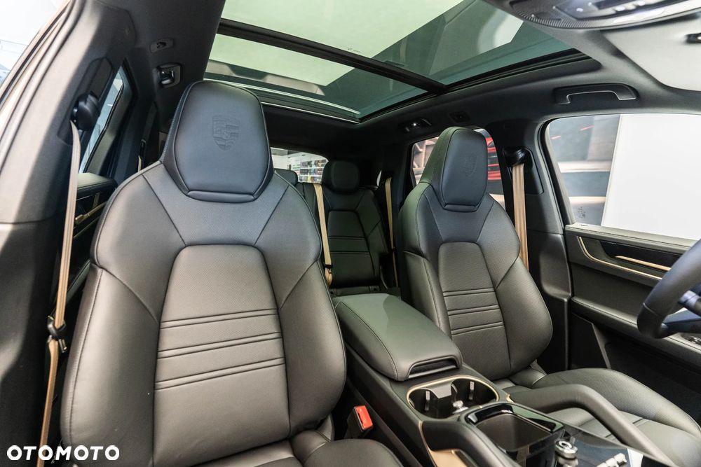 Porsche Cayenne S E-Hybrid PHEV Black Edition - 34