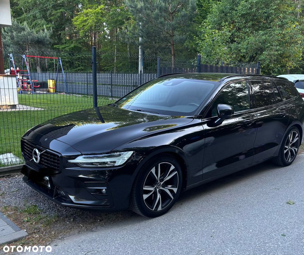 Volvo V60 B4 B R-Design - 1