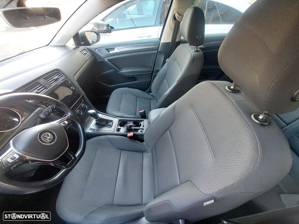 VW Golf Variant 1.6 TDi Confortline DSG - 8