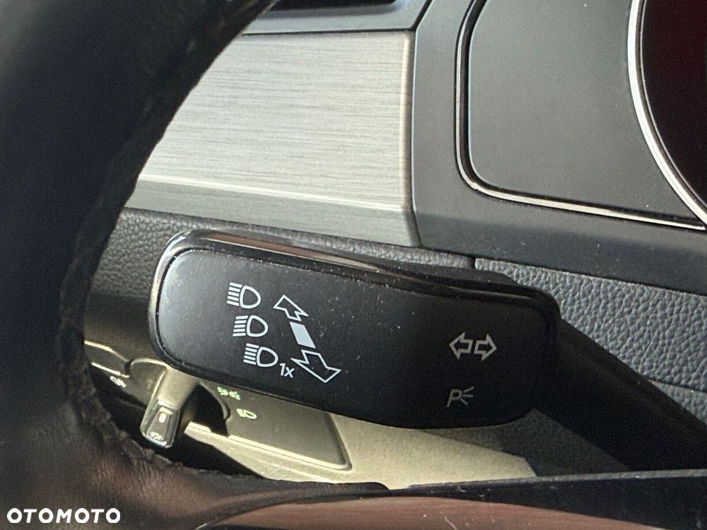Volkswagen Passat - 19