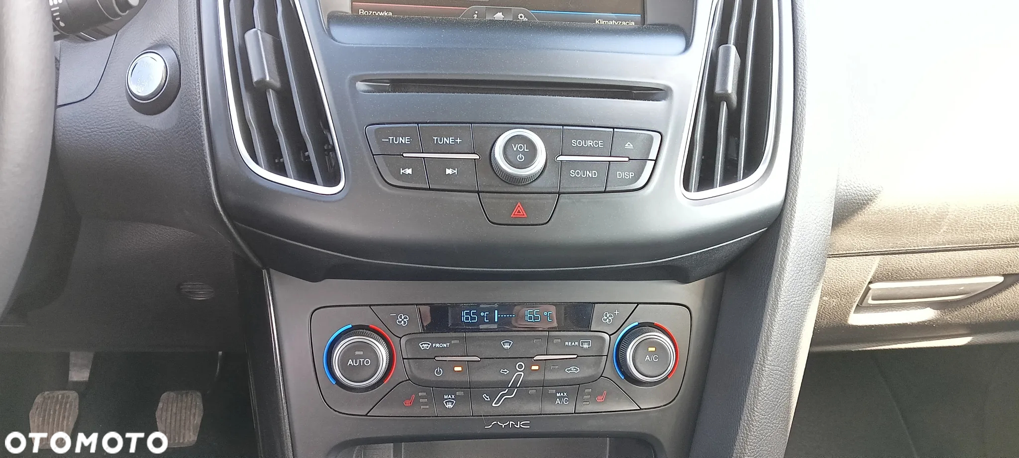 Ford Focus Turnier 1.5 EcoBoost Start-Stopp-System Titanium - 24