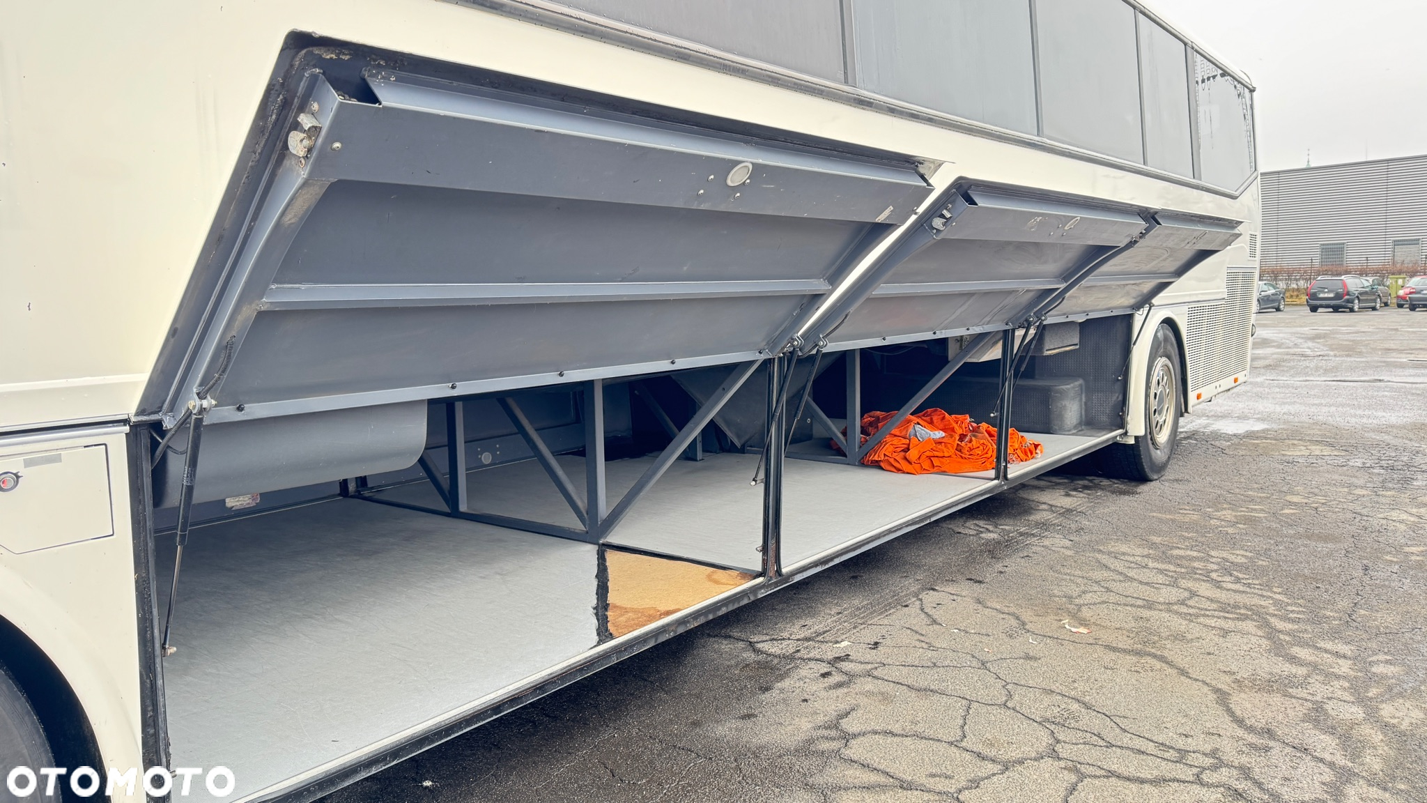 Bova FLD127 Futura / 13m / Klima / 65 miejsc / Cena 63500 zł netto - 5