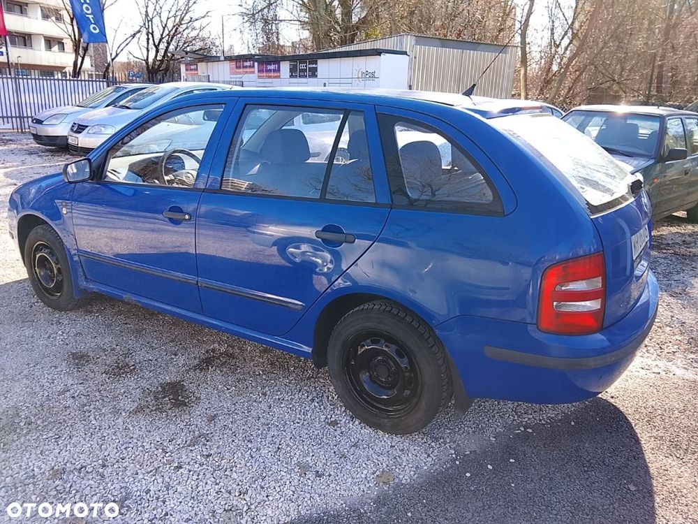 Skoda Fabia - 4