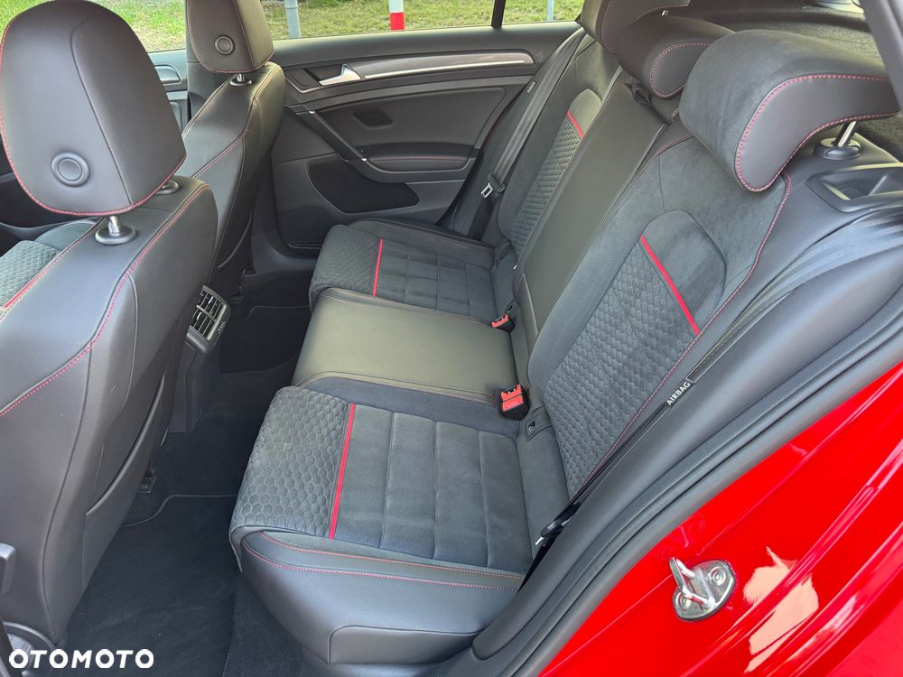 Volkswagen Golf GTI (BlueMotion Technology) DSG Performance - 9