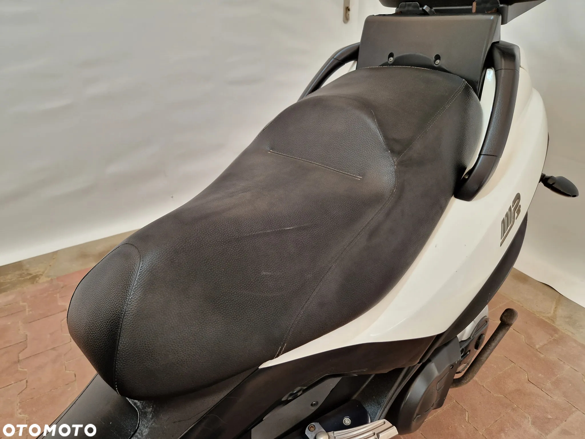 Piaggio MP-3 - 33