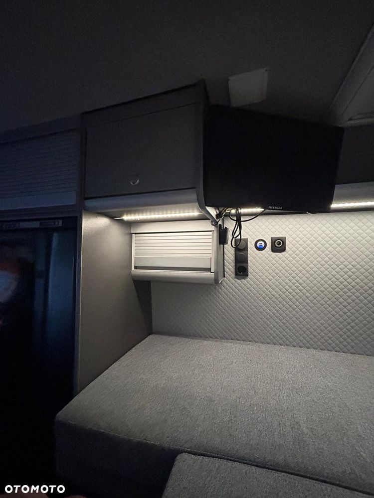 Volkswagen CRAFTER - 24