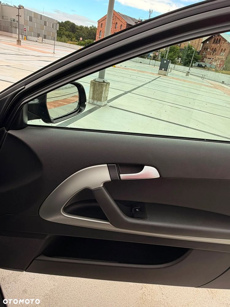 Audi A3 3-drzwiowe 1.6 TDI DPF Ambiente - 21