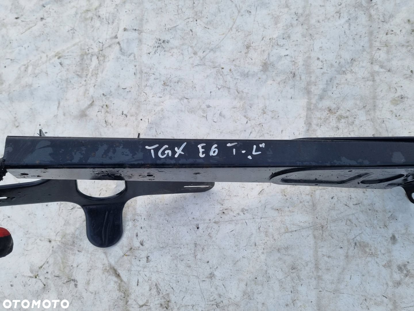 MOCOWANIE WSPORNIK LAMPY LEWE TABLICY REJESTRACYJNEJ MAN TGX TGS - 2