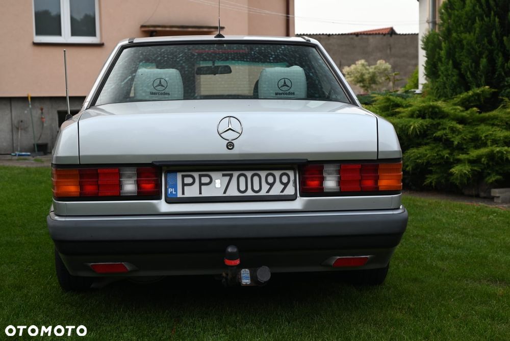 Mercedes-Benz W201 (190) - 5