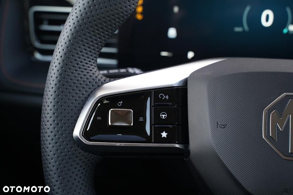 MG HS 1.5 T-GDI Exclusive DCT - 12