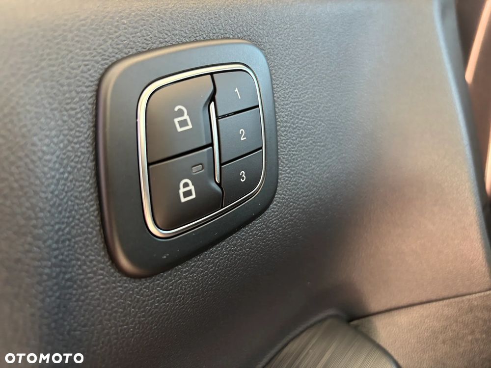 Ford Kuga 2.5 Duratec FHEV ST-LINE X - 20
