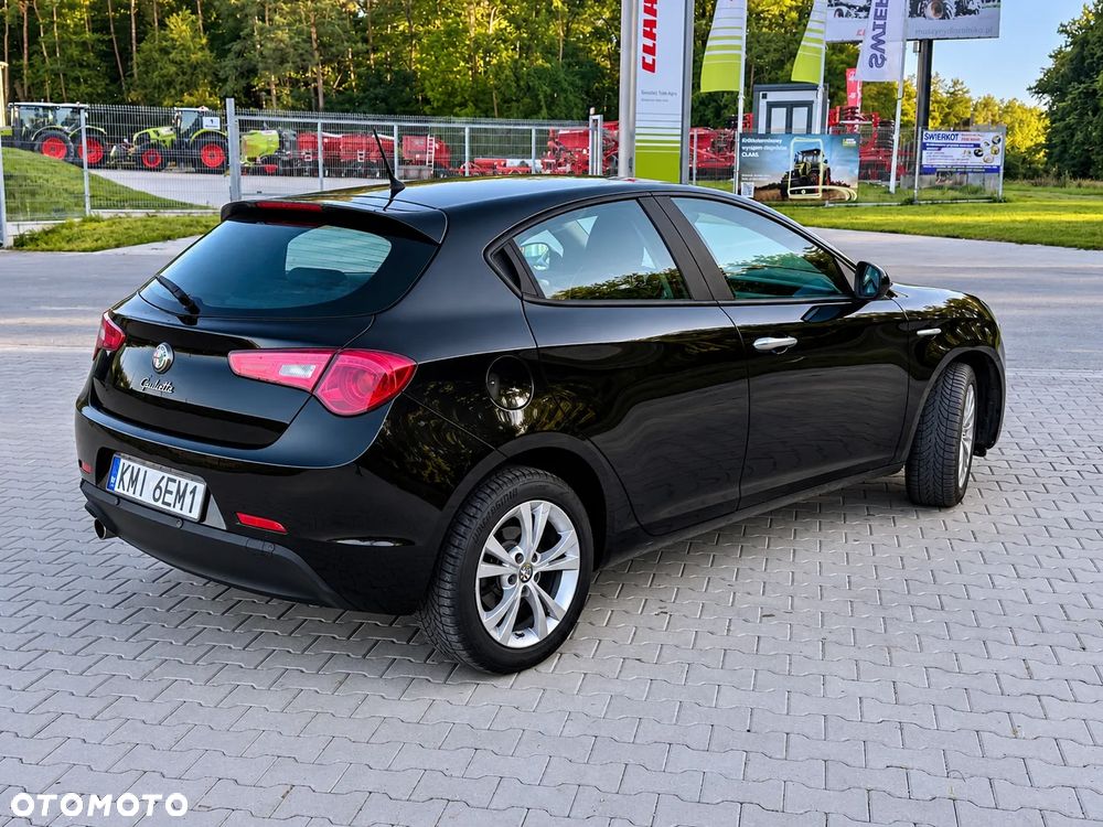 Alfa Romeo Giulietta 2010 photo 3