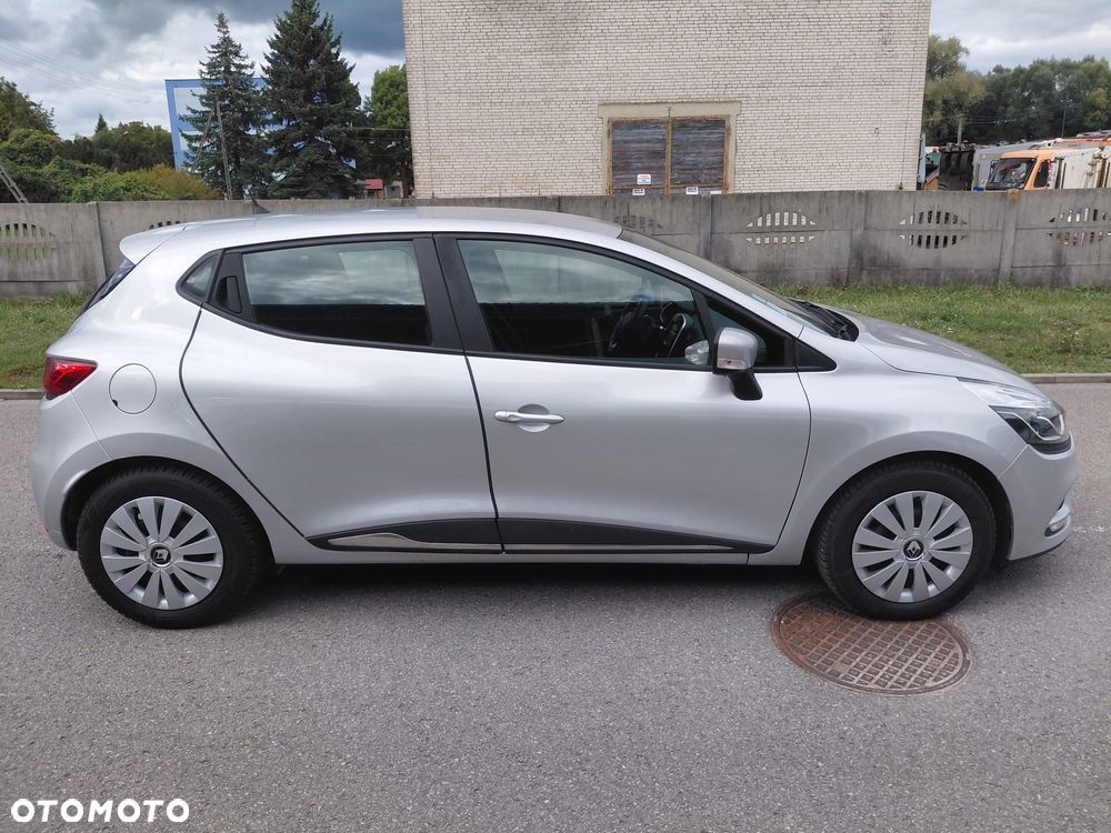 Renault Clio - 9