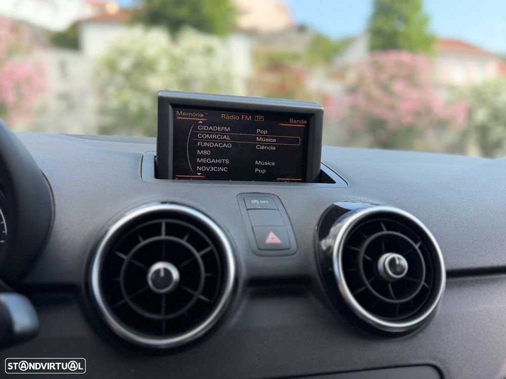 Audi A1 Sportback 1.6 TDI S line edition - 6