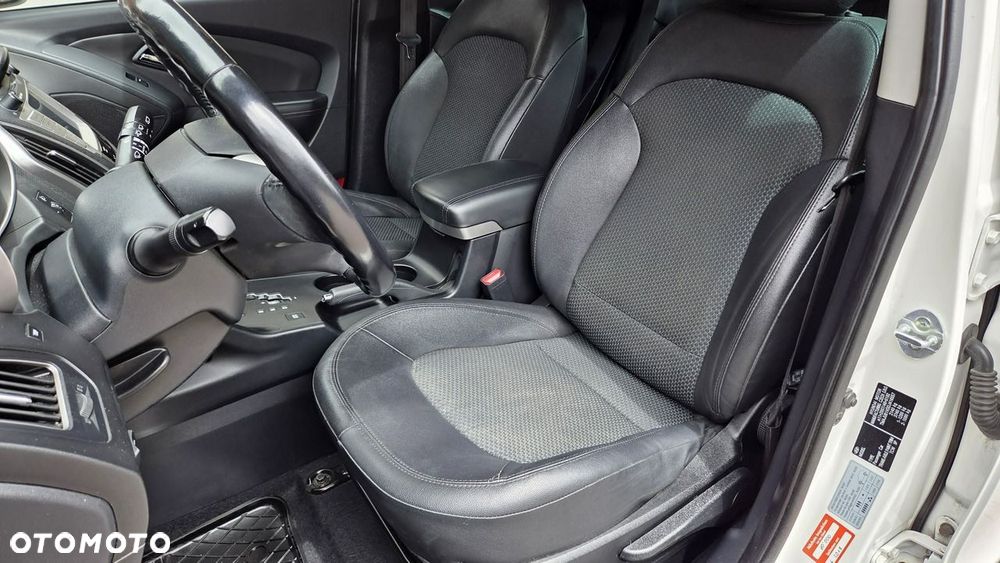 Hyundai ix35 2.0 CRDi 4WD Automatik Premium - 15