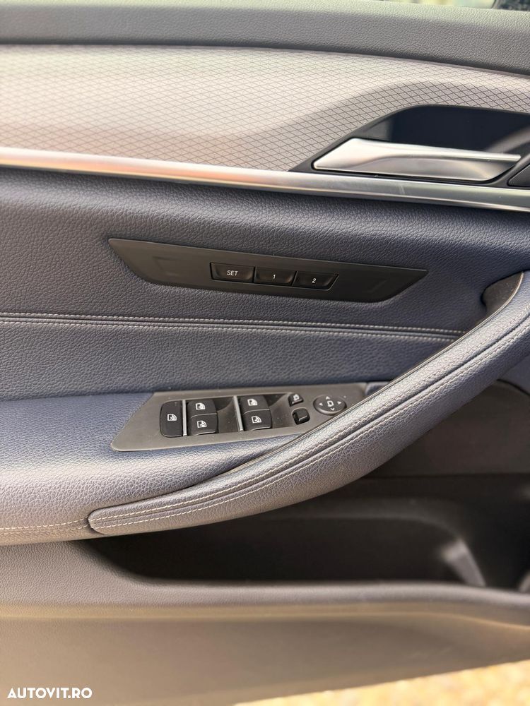 BMW Seria 5 550i xDrive AT - 19