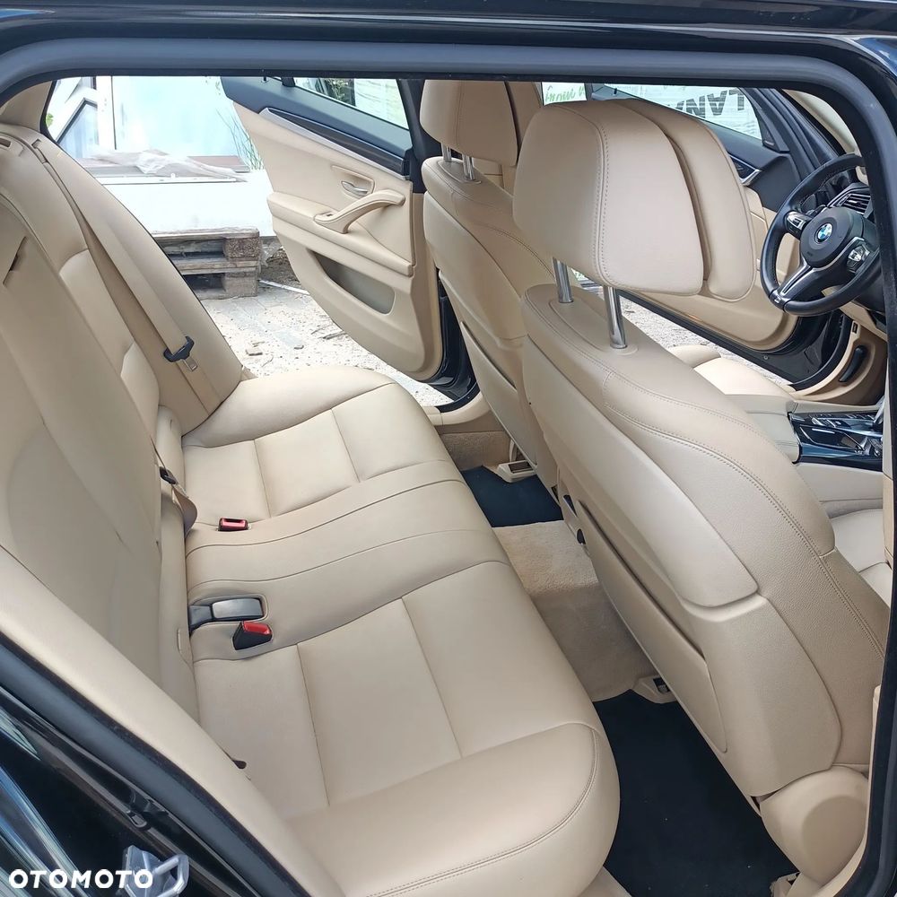 BMW Seria 5 530d Sport-Aut Luxury Line - 13