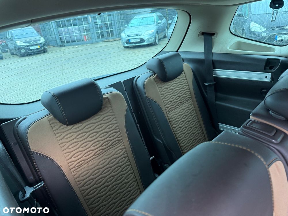 Opel Zafira - 13