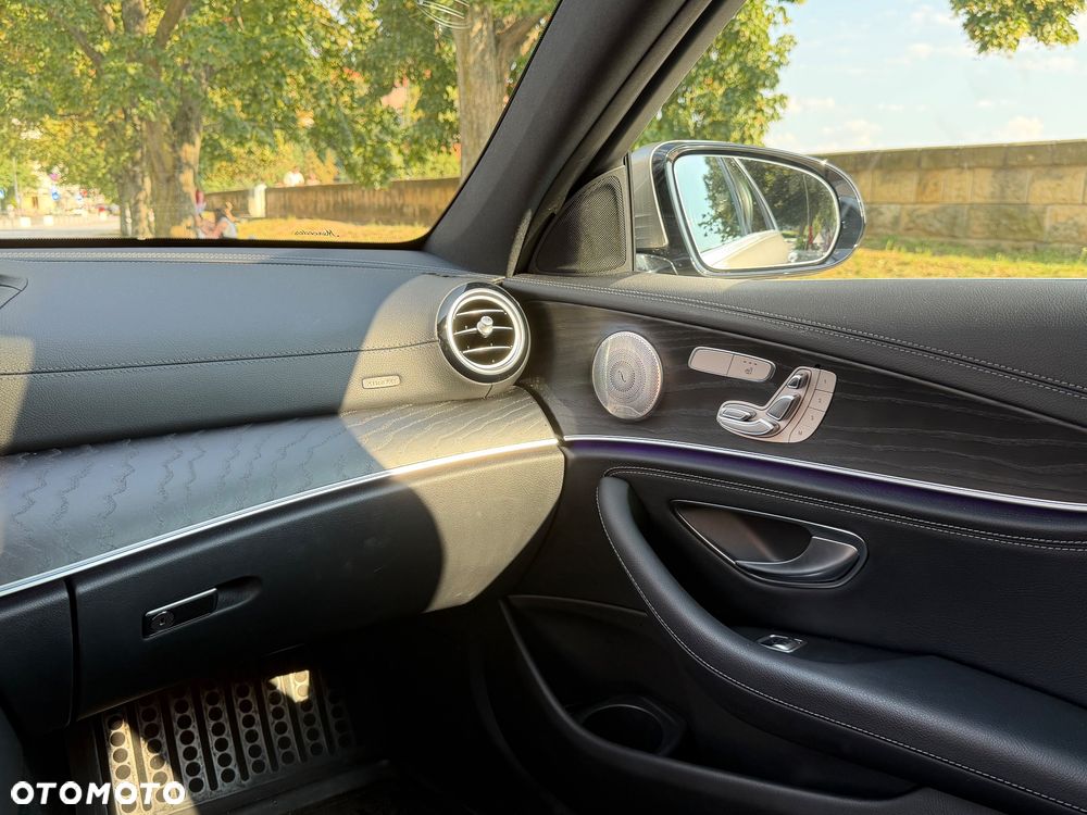 Mercedes-Benz Klasa E 220 d 4-Matic AMG - 11