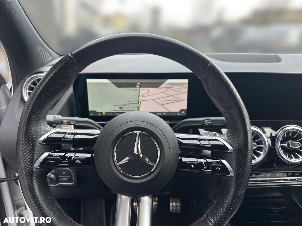 Mercedes-Benz GLA 220 4MATIC MHEV - 11