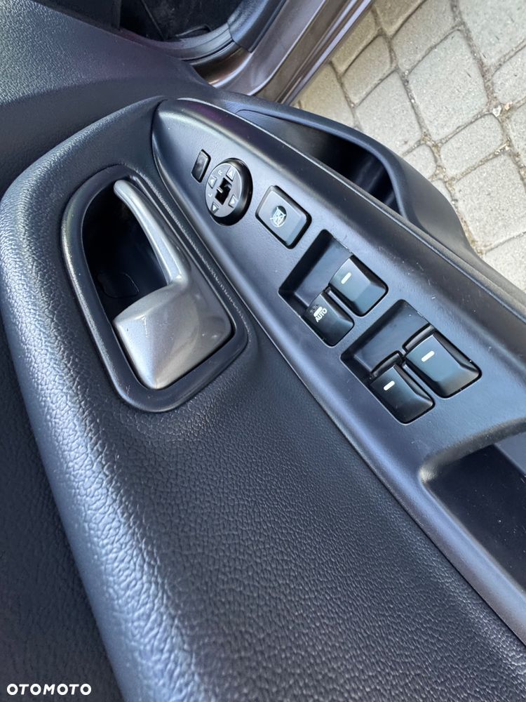 Kia Rio - 22