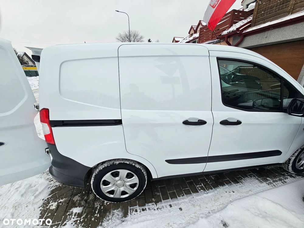 Ford Transit Courier Ambiente - 14