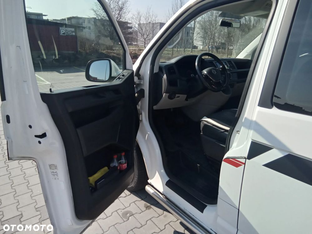 Volkswagen Transporter Caravelle DSG Kurz Comfortline - 13