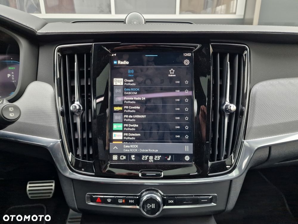 Volvo V90 T8 AWD Plug-In Hybrid R-Design - 29