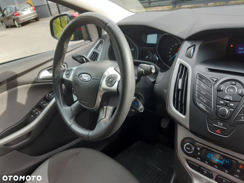 Ford Focus 1.6 Trend Sport - 11