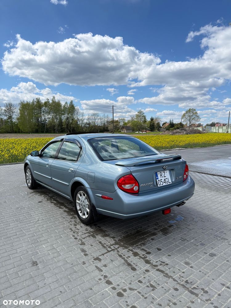 Nissan Maxima - 11