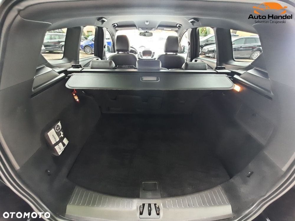 Ford Kuga 1.5 EcoBoost 2x4 ST-Line - 18