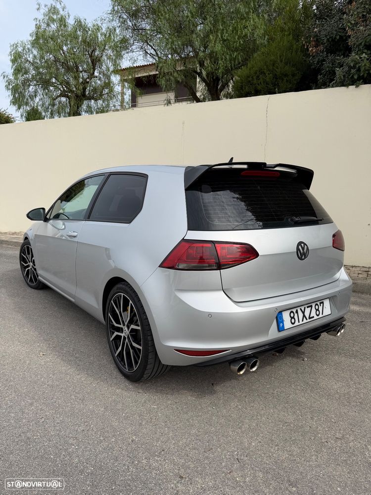 VW Golf 1.6 TDi BlueMotion Confortline - 24