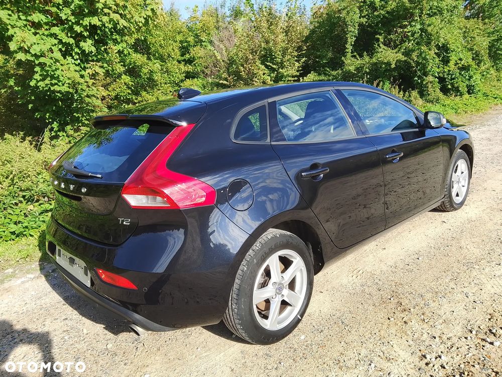 Volvo V40 T2 - 24