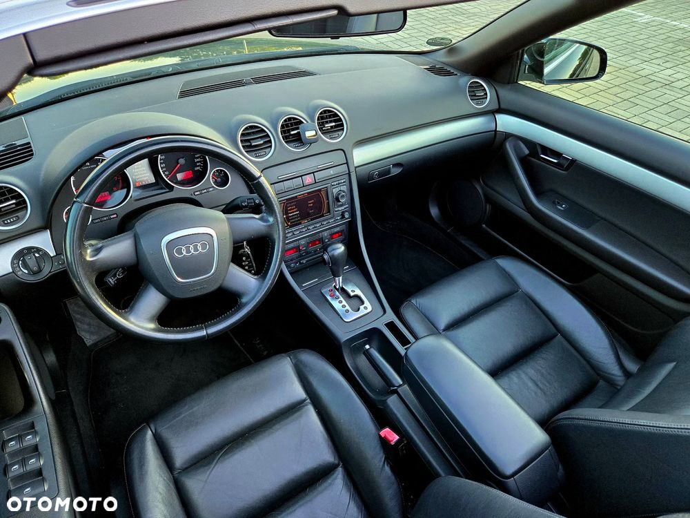 Audi A4 Cabrio 2.0 TFSI multitronic - 15