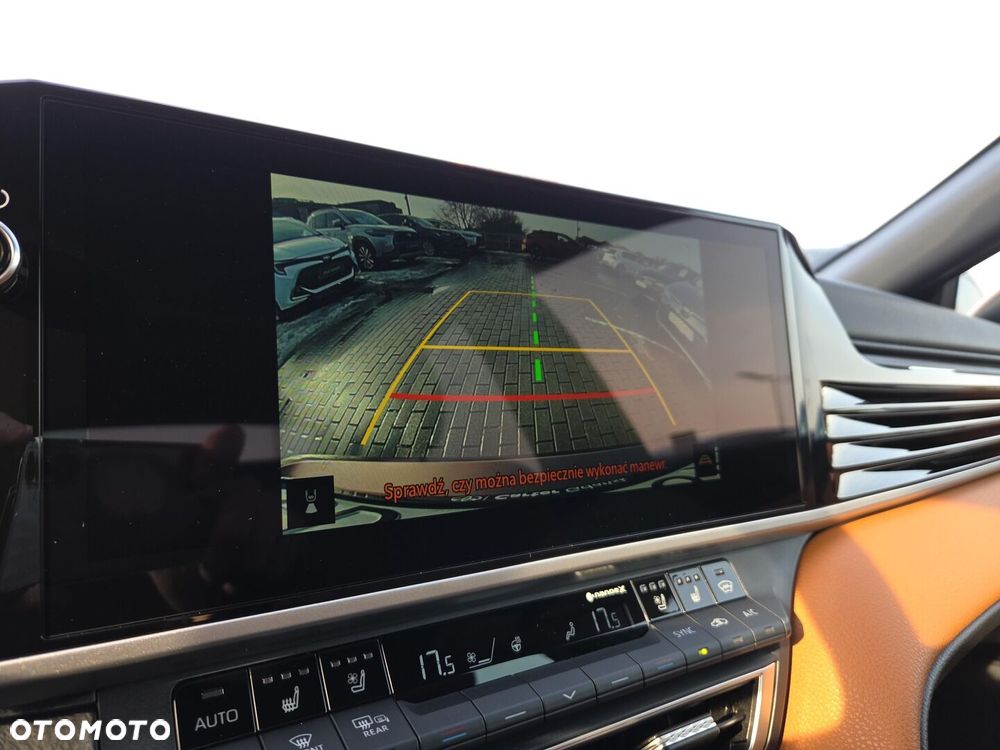 Toyota Camry 2.5 Hybrid Dynamic Force Prestige e-CVT - 28