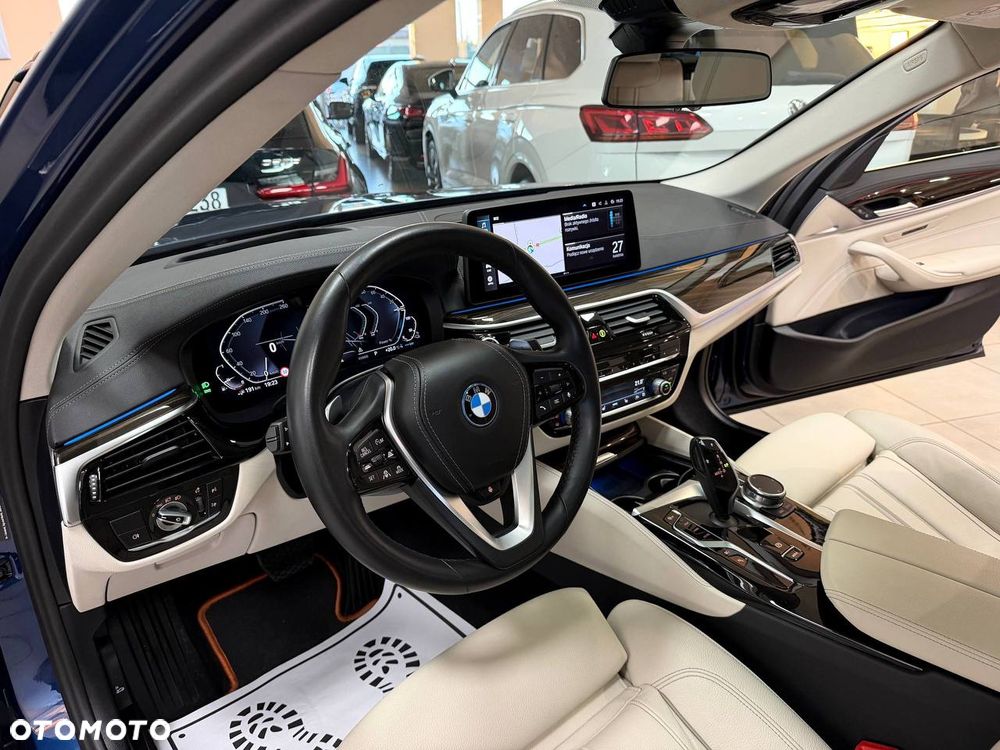 BMW Seria 5 530e PHEV M Sport - 23