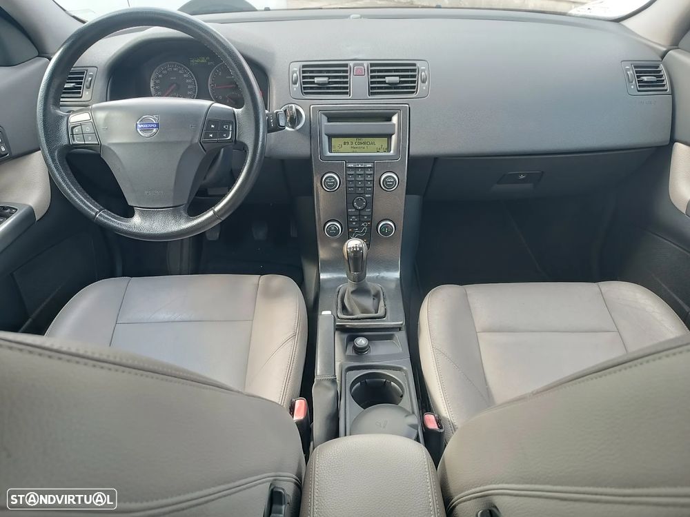 Volvo C30 1.6 D - 12