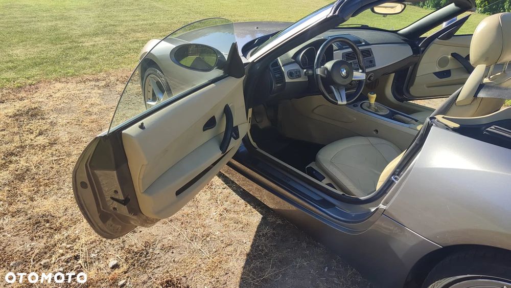 BMW Z4 2.5i - 10