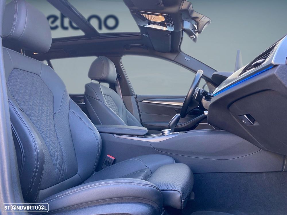 BMW 530 e Pack Desportivo M - 22