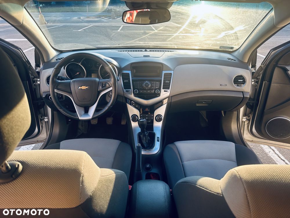 Chevrolet Cruze - 5