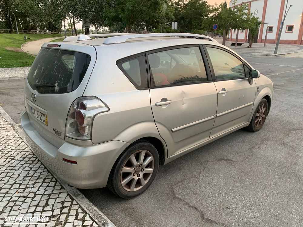 Toyota Corolla Verso 2.0 D-4D - 3