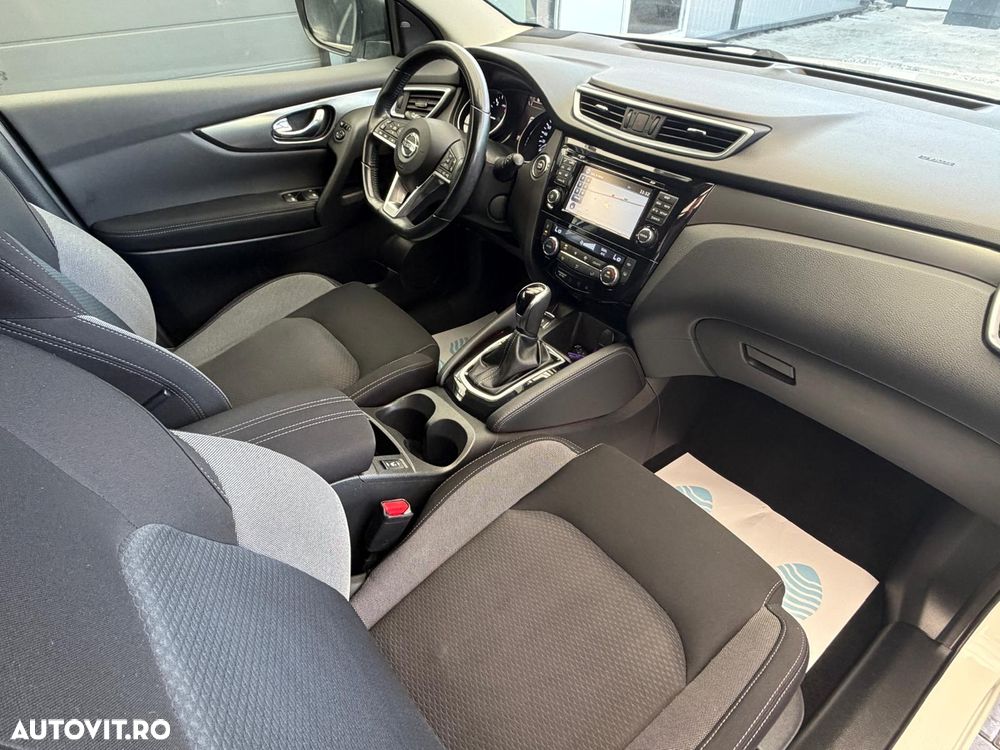 Nissan Qashqai 1.6 DCI Xtronic N-Connecta - 11