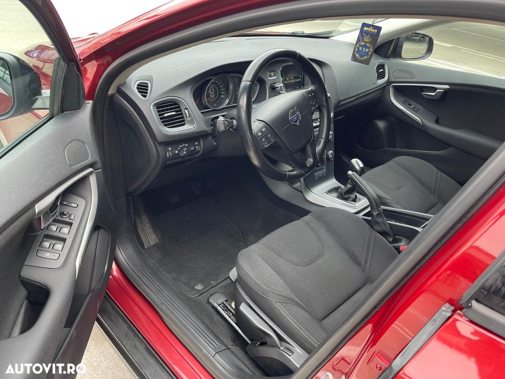 Volvo V40 D2 You - 8