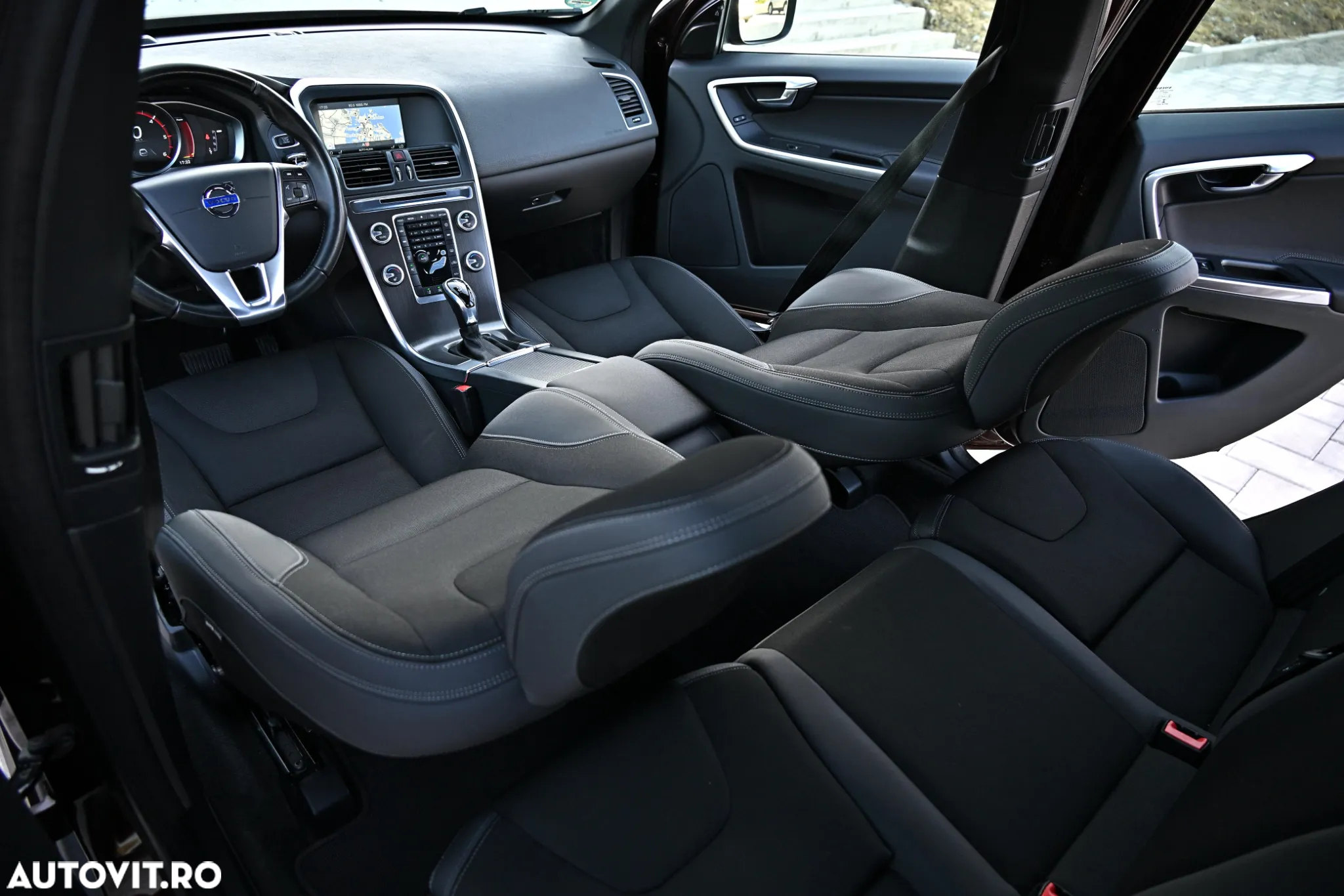 Volvo XC 60 D4 Geartronic Summum - 30